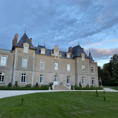Chateau De St-Fulgent, Gite La Tour Saint-Fulgent Bagian luar foto