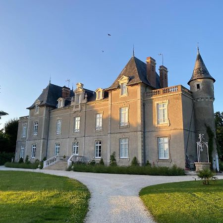 Chateau De St-Fulgent, Gite La Tour Saint-Fulgent Bagian luar foto