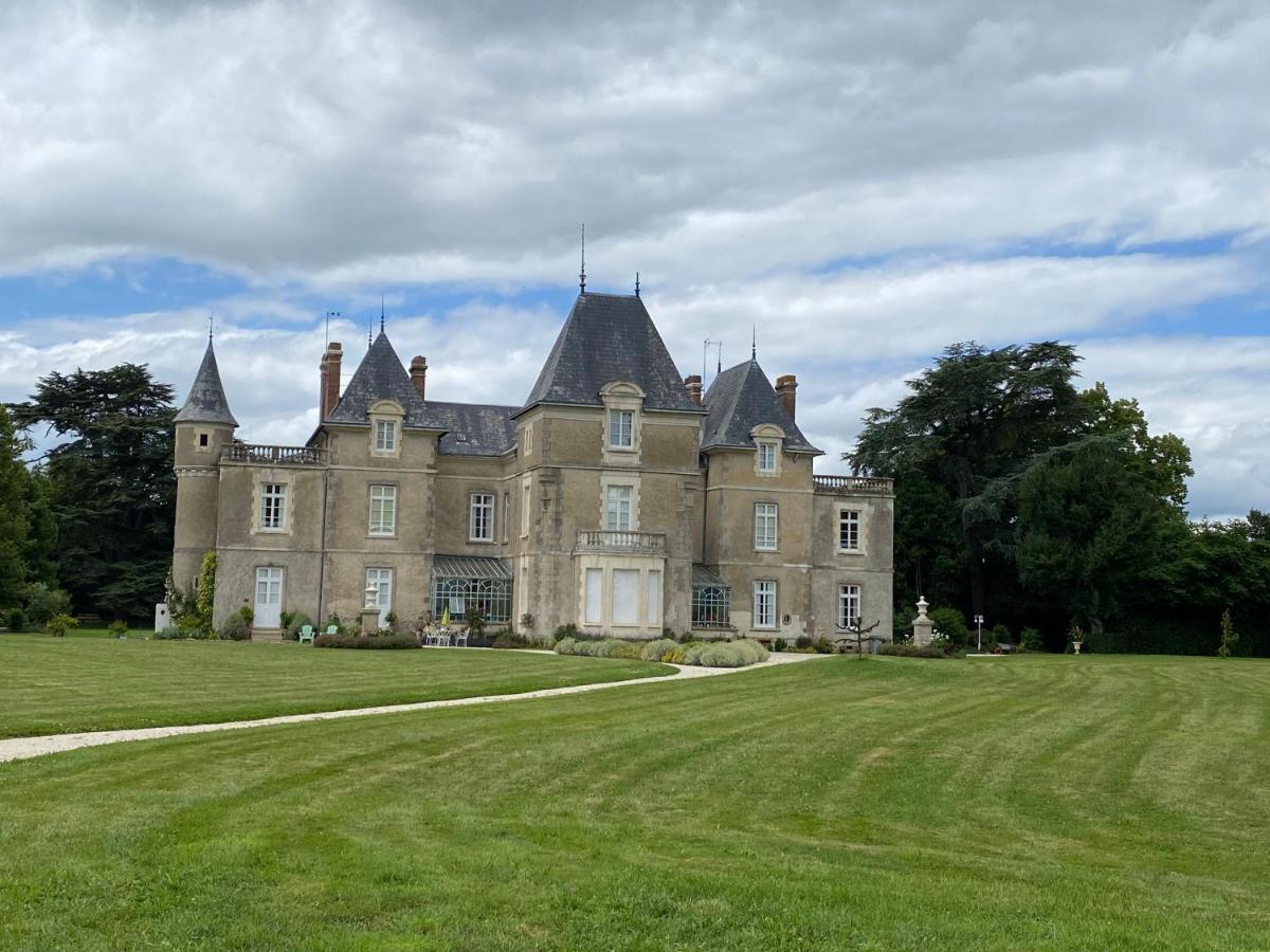Chateau De St-Fulgent, Gite La Tour Saint-Fulgent Bagian luar foto