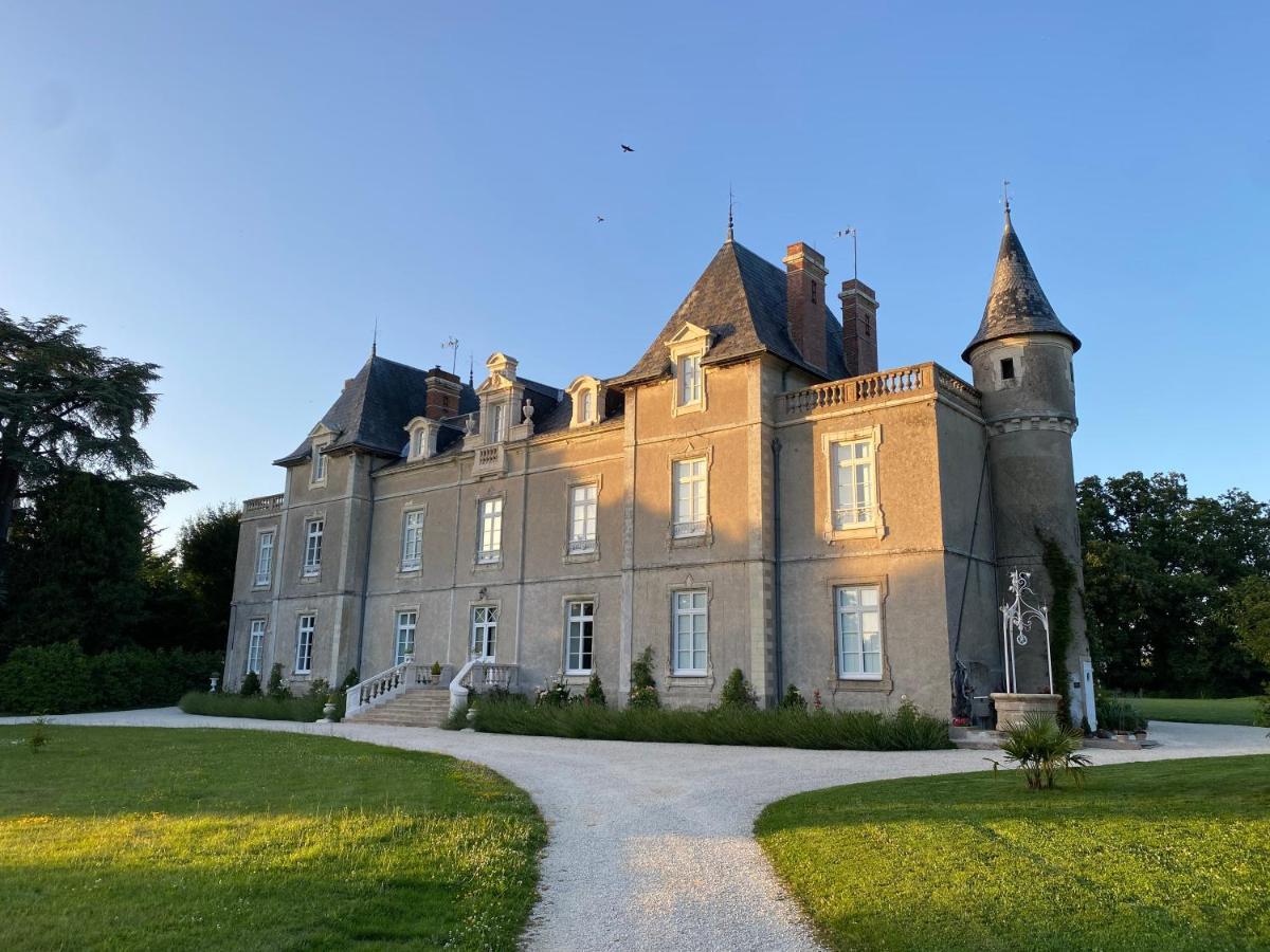 Chateau De St-Fulgent, Gite La Tour Saint-Fulgent Bagian luar foto